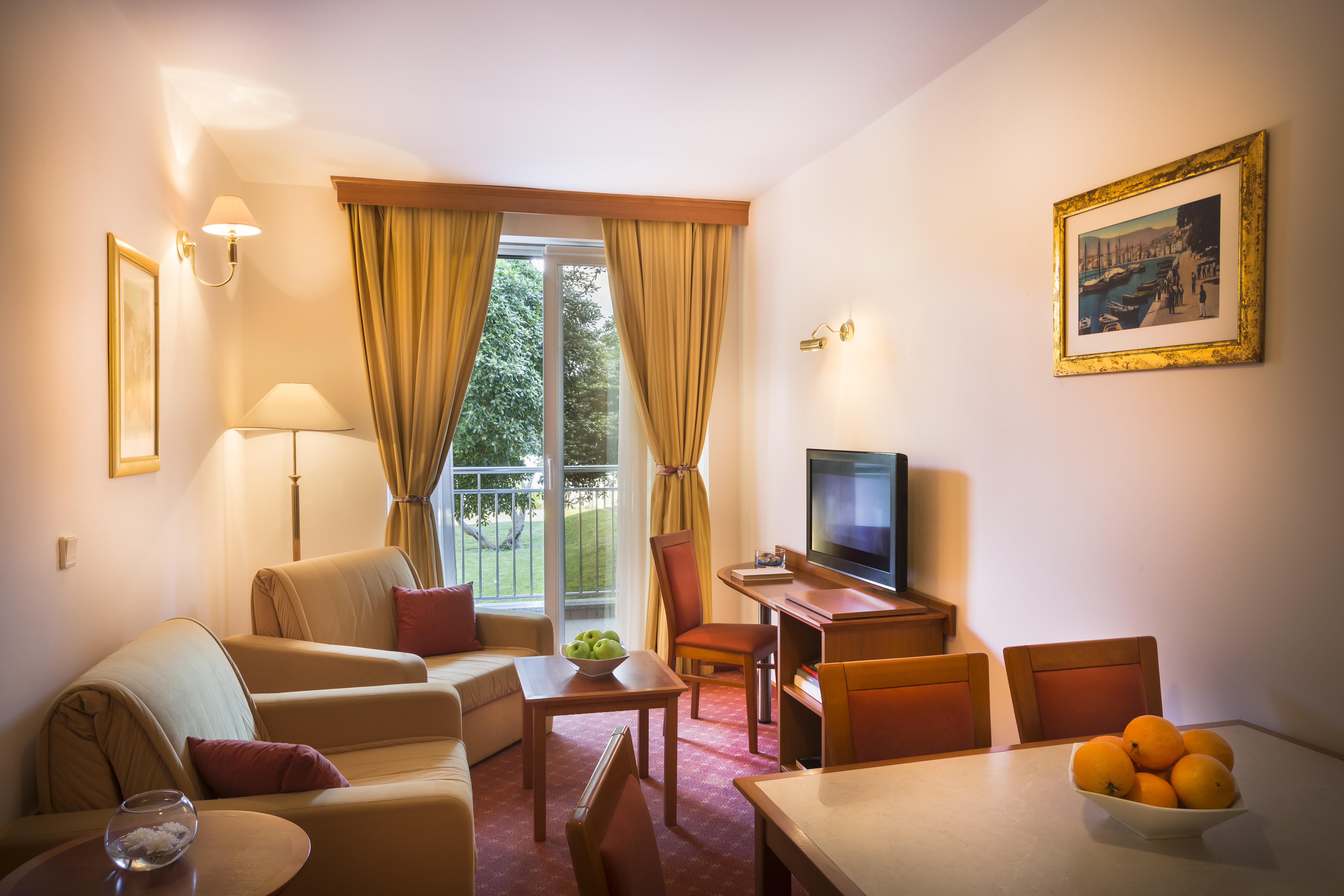 Valamar Villa Adria Башка Экстерьер фото