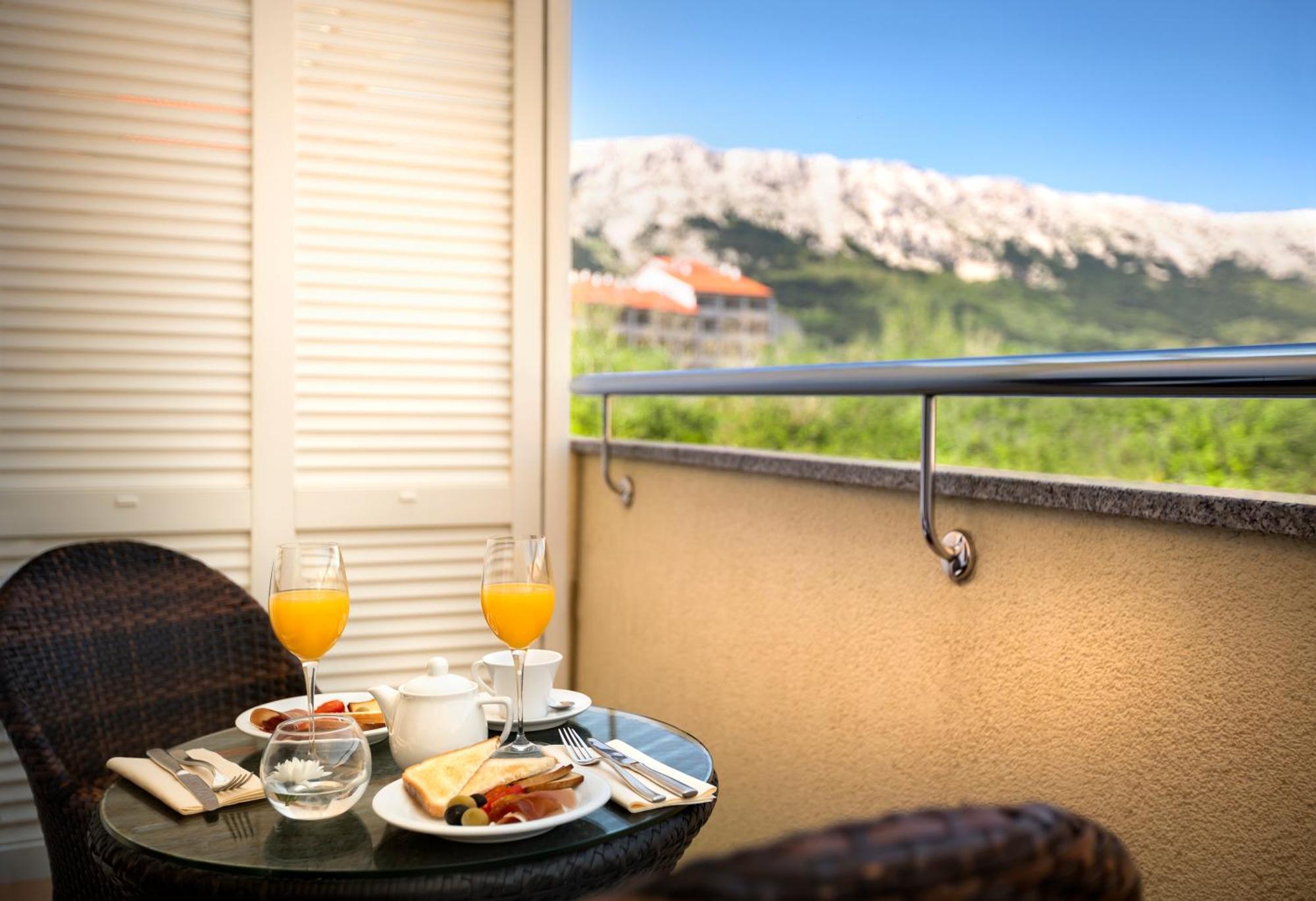 Valamar Villa Adria Башка Экстерьер фото